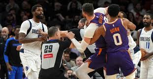 斯玛特右脚踝扭伤缺战勇士 本季场均9.5分2.8板